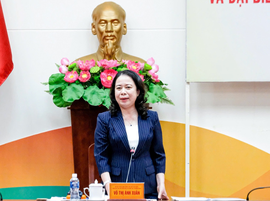 Phó Chủ tịch nước kiểm tra việc chuẩn bị bầu cử tại tỉnh lớn nhất nước - 1