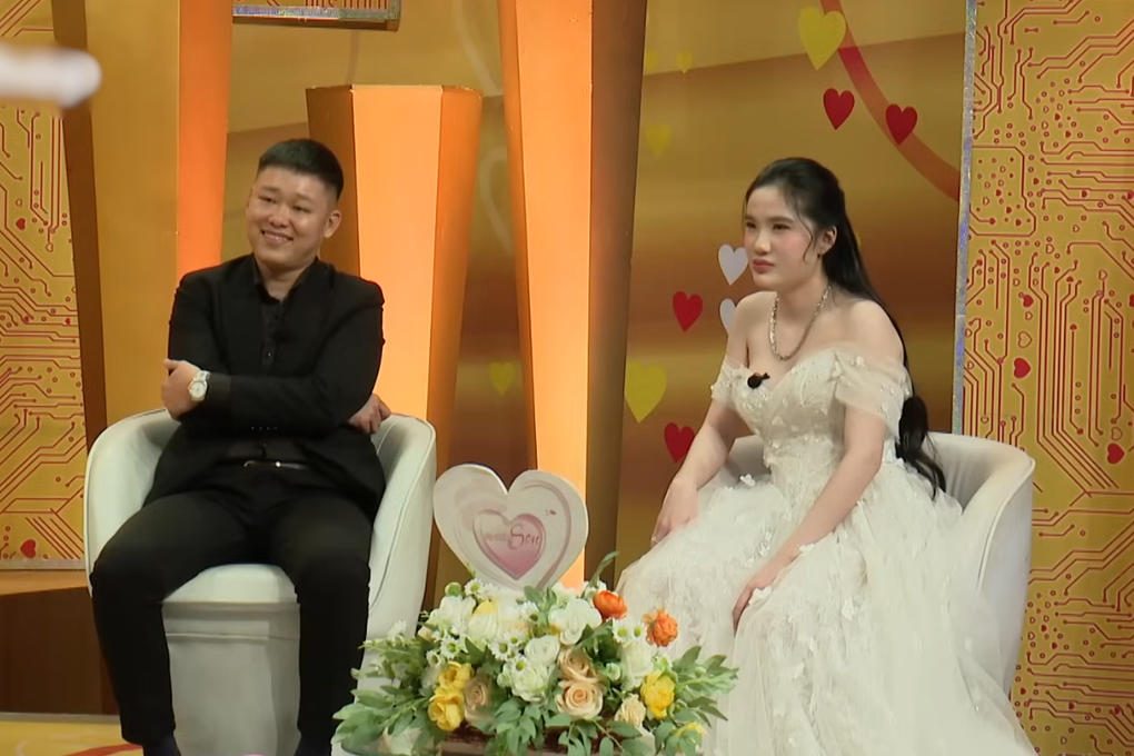 Chàng trai lấy cớ để có đêm định mệnh, mượn cả quần bạn gái mặc - 1 Chàng trai lấy cớ để có đêm định mệnh, mượn cả quần bạn gái mặc - 1