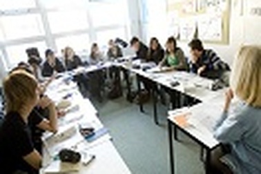 Cơ hội nhận học bổng hơn 400 triệu VND với trường Bellerbys College