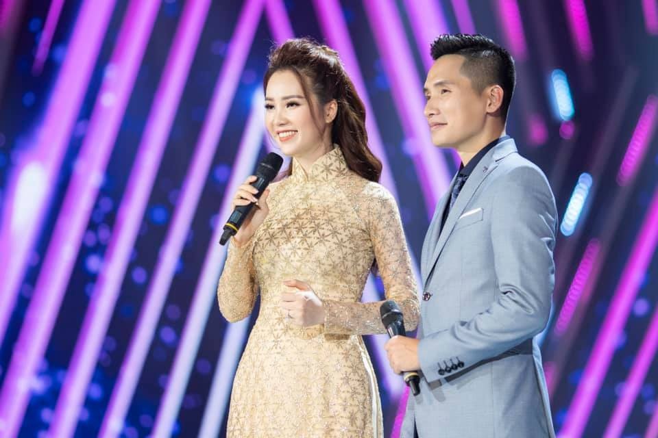Á hậu Thuỵ Vân nói gì về tin đồn ly hôn chồng, rời bỏ VTV? - 3 Á hậu Thuỵ Vân nói gì về tin đồn ly hôn chồng, rời bỏ VTV? - 3