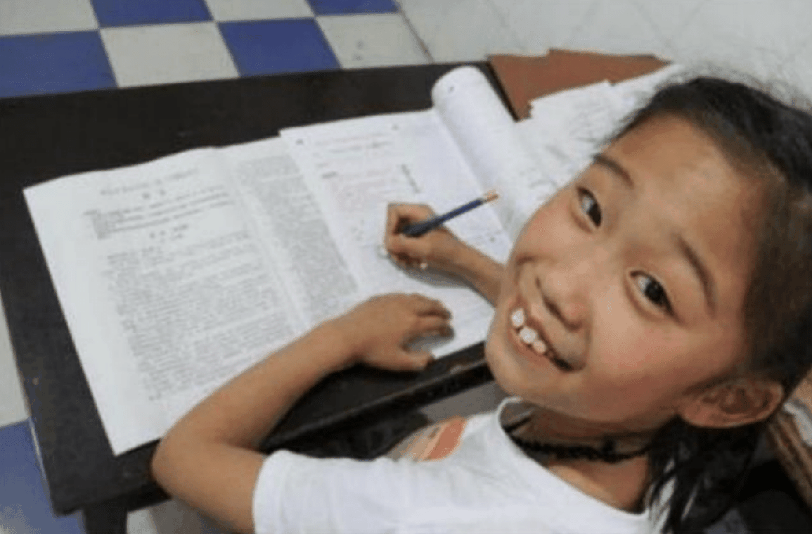 Cô bé 9 tuổi thi đại học từng gây sốt và bi kịch ít người biết - 1 Cô bé 9 tuổi thi đại học từng gây sốt và bi kịch ít người biết - 1