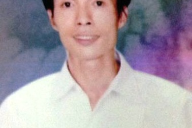 Hung thủ đâm chết em gái ruột ra đầu thú