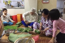 Đằng sau bức ảnh Tổng Bí thư gói bánh chưng tại nhà riêng lần đầu công bố