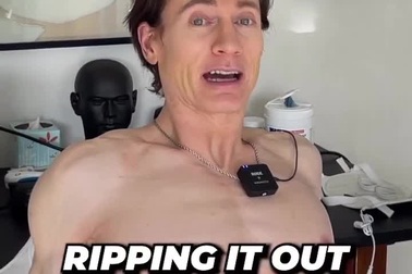 Triệu phú chi 2 triệu USD mỗi năm để lão hóa ngược, quay về tuổi 18