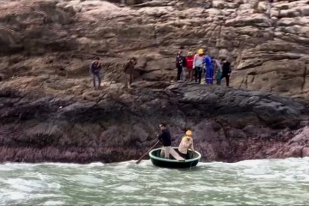 Người phụ nữ tử nạn khi đi lấy rong biển - 1