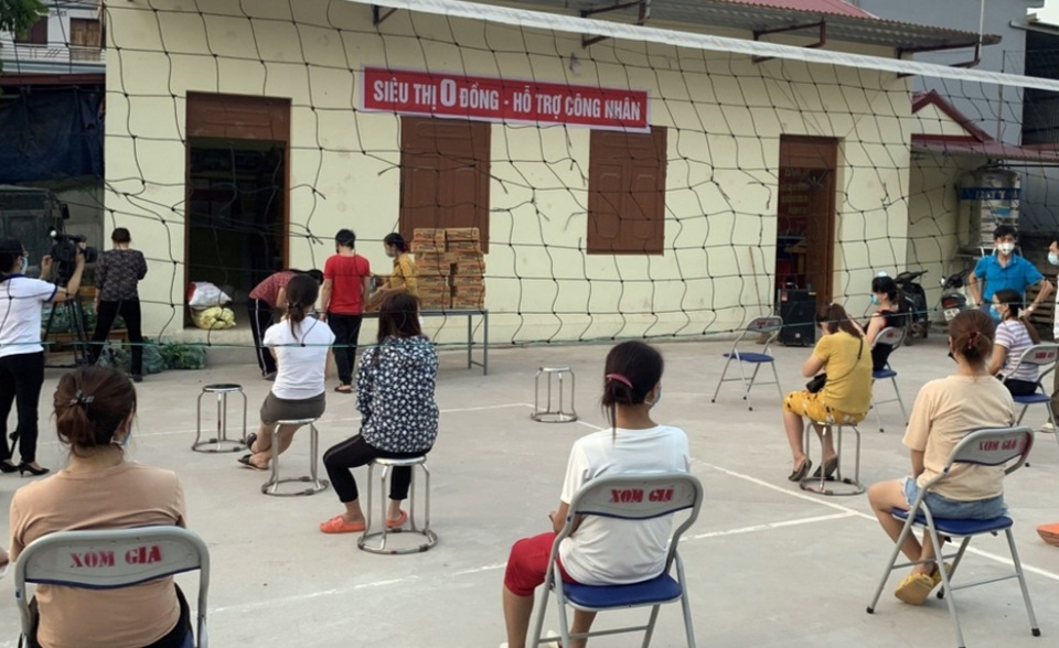 Siêu thị 0 đồng ấm lòng công nhân ở tâm dịch Bắc Giang - 2 Siêu thị 0 đồng ấm lòng công nhân ở tâm dịch Bắc Giang - 2