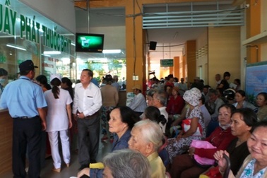 TPHCM: Chỉ có 65% người dân có Bảo hiểm y tế