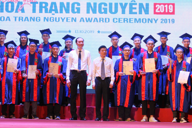 176 học sinh phía Bắc được trao giải Hoa Trạng Nguyên 2019