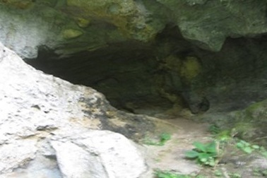 Sự thật “hang giấu vàng” trên đỉnh Ngườm Kim