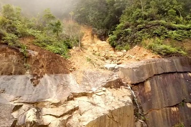 Xuất hiện hàng loạt điểm sạt lở mới trên đường Nha Trang - Đà Lạt