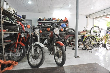 Kho xe cổ hàng trăm chiếc tại Hà Nội