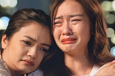 Khả Ngân tiết lộ lần đầu phải khóc 7 tiếng trên phim trường