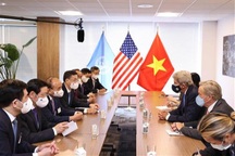 Chủ tịch nước Nguyễn Xuân Phúc gặp gỡ Đặc phái viên Tổng thống Mỹ