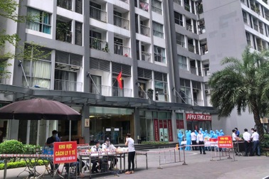 Hà Nội: Phong tỏa tòa Park 11 Times City có nam sinh nghi mắc Covid-19