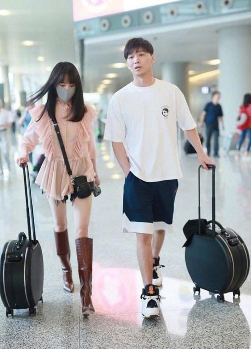 Trịnh Sảng và người cũ Trương Hằng đấu tố tại tòa - 3 Trịnh Sảng và người cũ Trương Hằng đấu tố tại tòa - 3