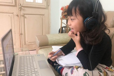 Đồng hành cùng học sinh trong đại dịch Corona, Sunshine Maple Bear tổ chức dạy trực tuyến cho học sinh tại nhà