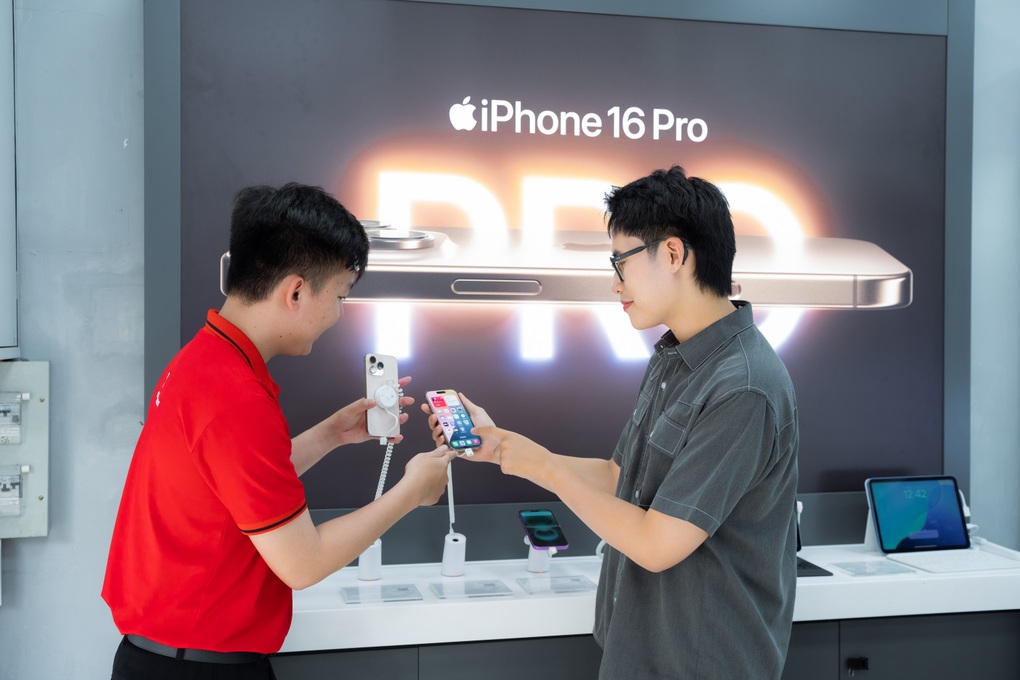 顧客升級iPhone 16 Pro Max，經銷商立即贈送新款Airpods 4 - 2