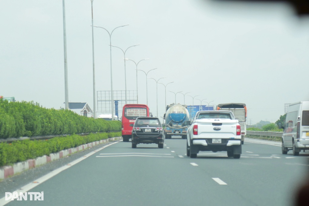 Cấm xe khách vào làn 1 trên cao tốc Hà Nội - Hải Phòng, Pháp Vân - Cầu Giẽ - 1