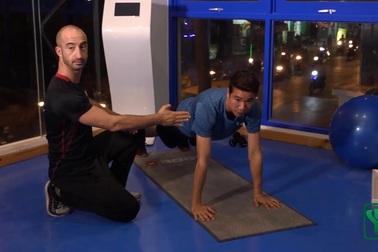 Khỏe đẹp cùng Dân trí: Bài tập đơn giản dành cho vùng eo