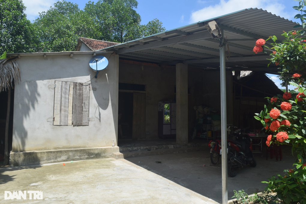 Bố bị lao, mẹ suy tim, cô gái xinh đẹp có nguy cơ liệt vĩnh viễn - 5 Bố bị lao, mẹ suy tim, cô gái xinh đẹp có nguy cơ liệt vĩnh viễn - 5