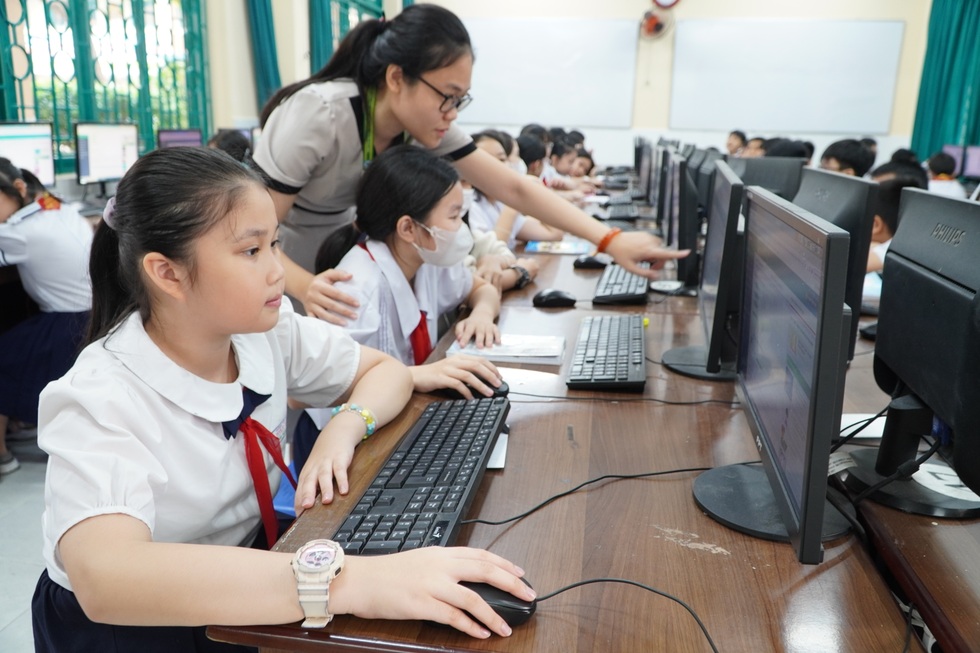 Công bố 10 dấu ấn ngành giáo dục TPHCM năm 2023 - 1 Công bố 10 dấu ấn ngành giáo dục TPHCM năm 2023 - 1