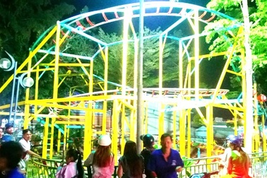 Vụ tàu lượn rơi tự do: Vỏ tàu bị "xé" tuột khỏi khung sắt