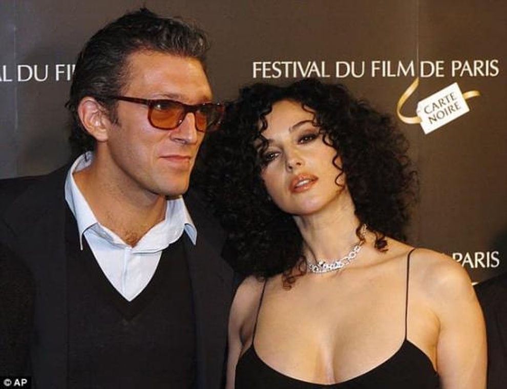 Mê mẩn nhan sắc tuổi 17 của con gái biểu tượng sắc đẹp Monica Bellucci - 1 Mê mẩn nhan sắc tuổi 17 của con gái biểu tượng sắc đẹp Monica Bellucci - 1