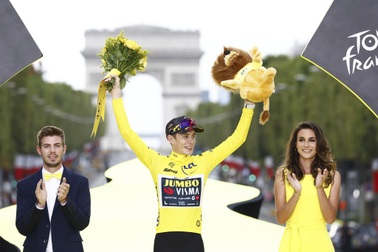 Tay đua Vingegaard vô địch Tour de France 2023