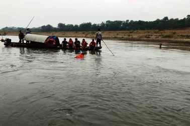 Tắm sông, 4 học sinh đuối nước thương tâm