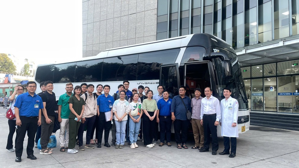 Hành trình chưa kể của nam bác sĩ 2 lần chi viện vùng lũ Khánh Hòa, Đắk Lắk - 9