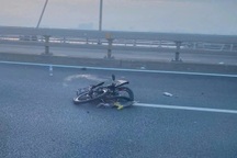 Người đàn ông đạp xe đi ngược chiều cầu Nhật Tân tử nạn sau cú tông ô tô