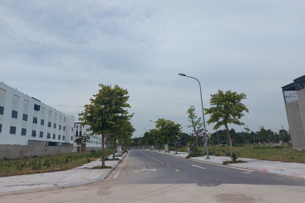 Hô biến hàng chục nghìn m2 đất thương mại thành đất ở không qua đấu giá - 1 Hô biến hàng chục nghìn m2 đất thương mại thành đất ở không qua đấu giá - 1