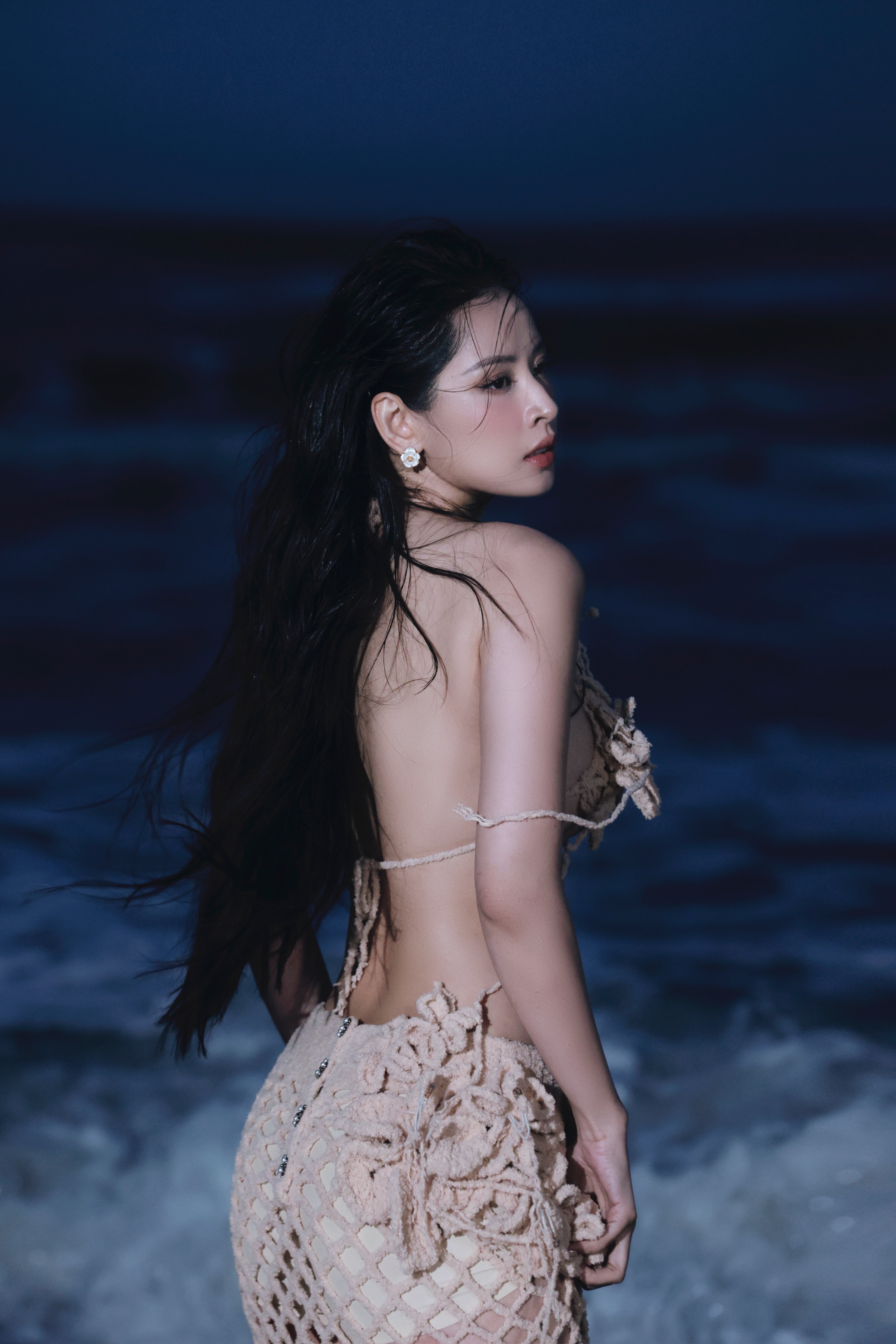 ជីពូ ជឿជាក់ច្រៀងអង់គ្លេស៣បទ ទស្សនិកជនប្រតិកម្មយ៉ាងណា? - ២ Chi Pu tự tin hát 3 ca khúc tiếng Anh, phản ứng khán giả ra sao? - 2