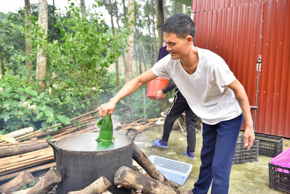 Hàng nghìn chiếc “bánh nghĩa tình” gửi vào miền Trung ruột thịt - 5 Hàng nghìn chiếc “bánh nghĩa tình” gửi vào miền Trung ruột thịt - 5