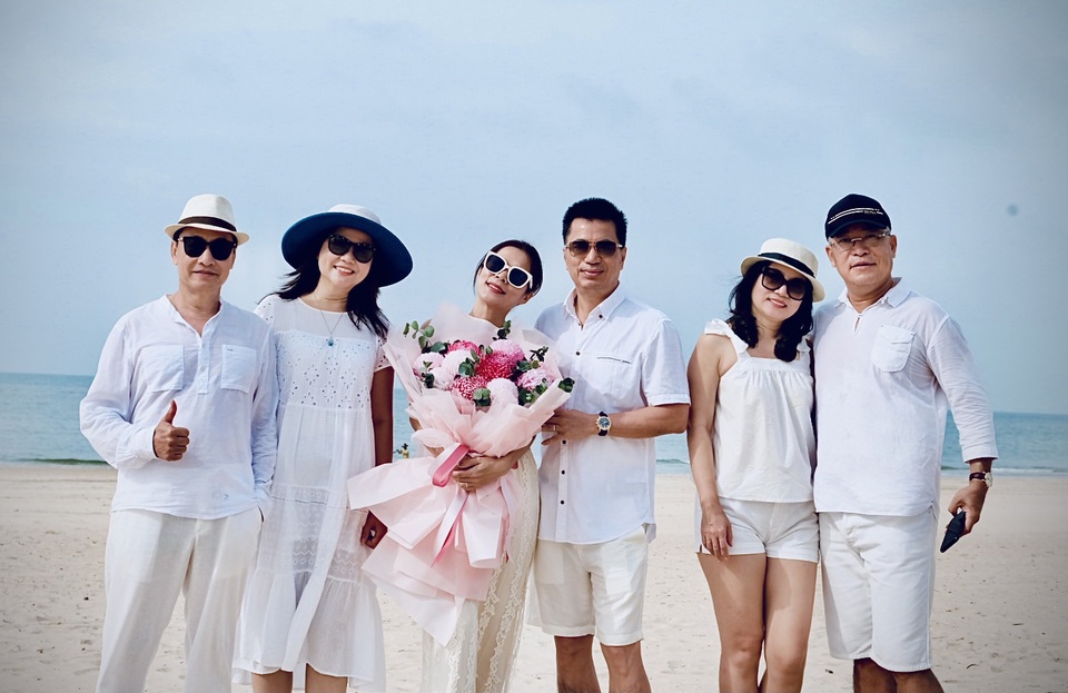 Ca sĩ Mỹ Lệ chia sẻ loạt ảnh cưới 16 năm trước - 4 Ca sĩ Mỹ Lệ chia sẻ loạt ảnh cưới 16 năm trước - 4