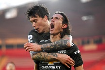 Southampton 2-3 Man Utd: Điểm 10 cho Cavani
