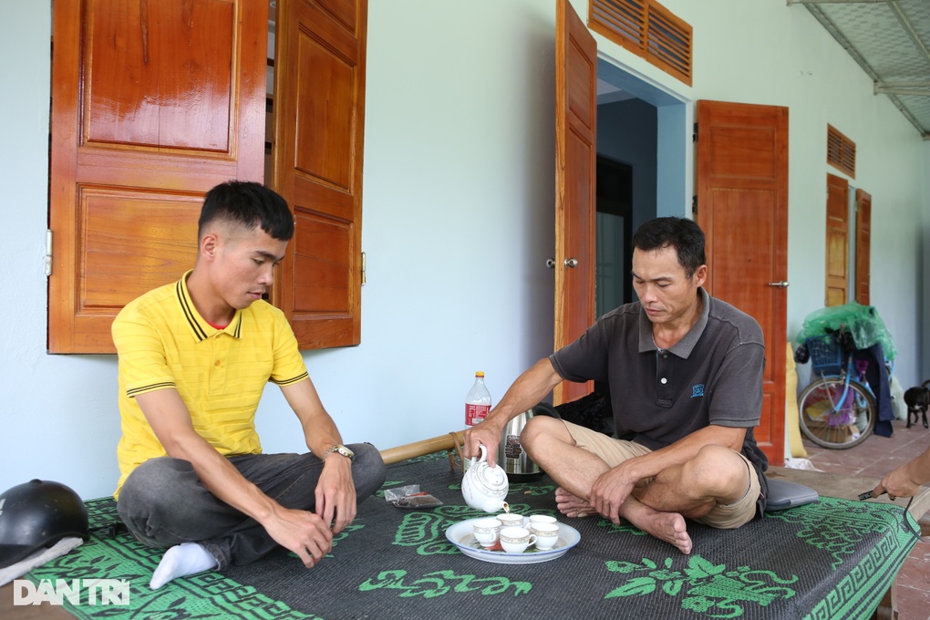 Đôi vợ chồng nghèo đổi đời nhờ cú liều đi xuất khẩu lao động - 6 Đôi vợ chồng nghèo đổi đời nhờ cú liều đi xuất khẩu lao động - 6