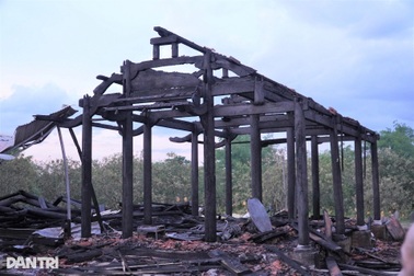 Hình ảnh tài sản gần 7 tỷ đồng của một gia đình hóa thành than