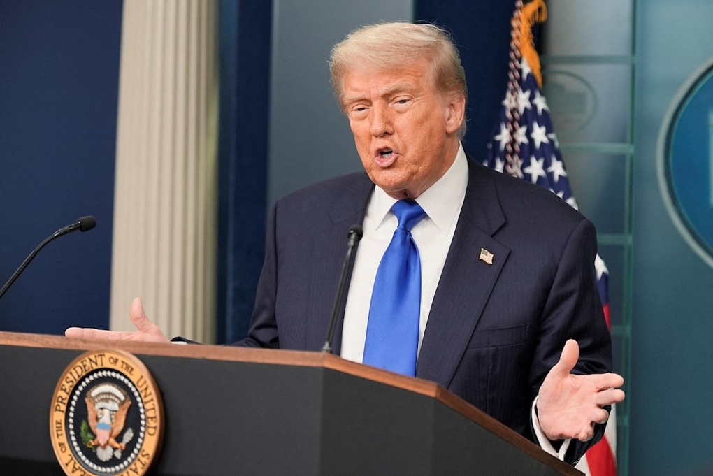 Tổng thống Trump: Mỹ sẽ phải gửi thêm vũ khí đến Ukraine - 1 Tổng thống Trump: Mỹ sẽ phải gửi thêm vũ khí đến Ukraine - 1