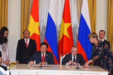 Công ty CP đầu tư TNG Holdings và Cơ quan quản trị Văn phòng Tổng thống LB NgaFGUP (Goszagransobstvenost) ký biên bản ghi nhớ