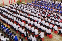 Tránh thu gộp đầu năm, ngừng thu những khoản chưa cần thiết