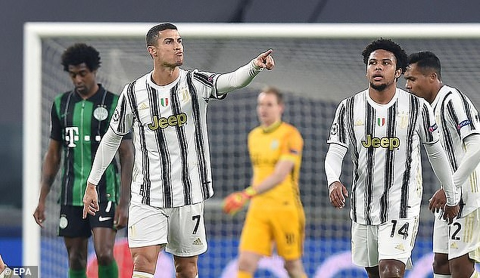 C.Ronaldo ghi bàn, Juventus giành vé đi tiếp ở Champions League - 3 C.Ronaldo ghi bàn, Juventus giành vé đi tiếp ở Champions League - 3