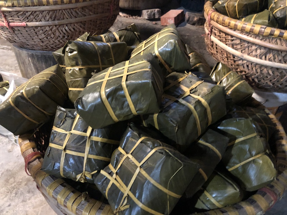 Người làm bánh chưng xanh thành Vinh tất bật dịp Rằm tháng 7 - 14 Người làm bánh chưng xanh thành Vinh tất bật dịp Rằm tháng 7 - 14