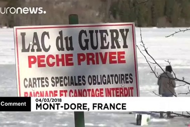 “Quái vật phương Đông” tràn về khiến người Pháp thích thú câu cá trên băng