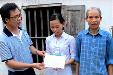 Gần 3 triệu đồng đến với cô bé nhà nghèo đang tắt dần ước mơ giảng đường 