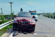 Ô tô BMW va chạm với xe máy, một người tử vong