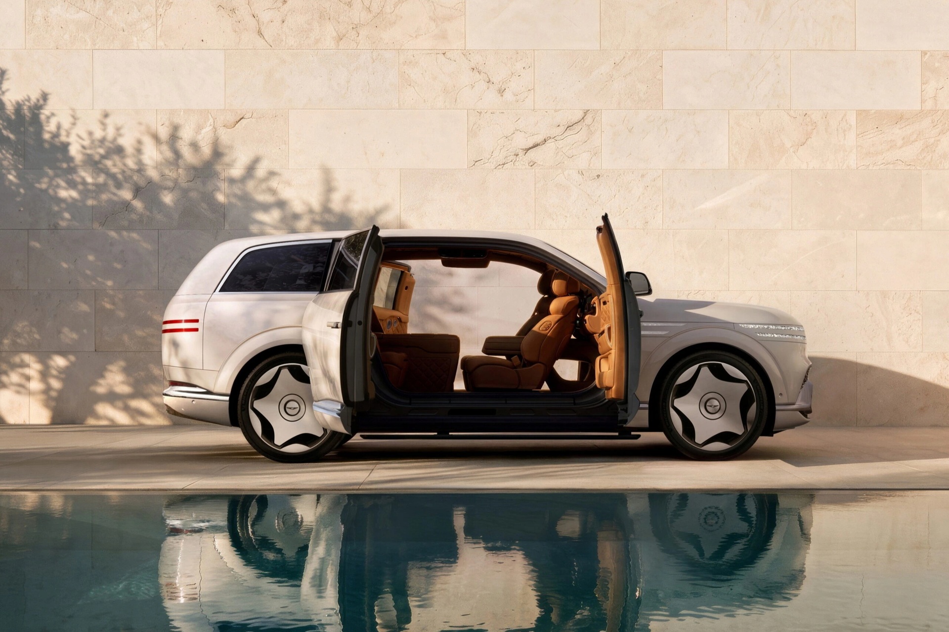 Mẫu xe Hàn Quốc cạnh tranh BMW, Mercedes bằng trang bị kiểu Rolls-Royce - 3