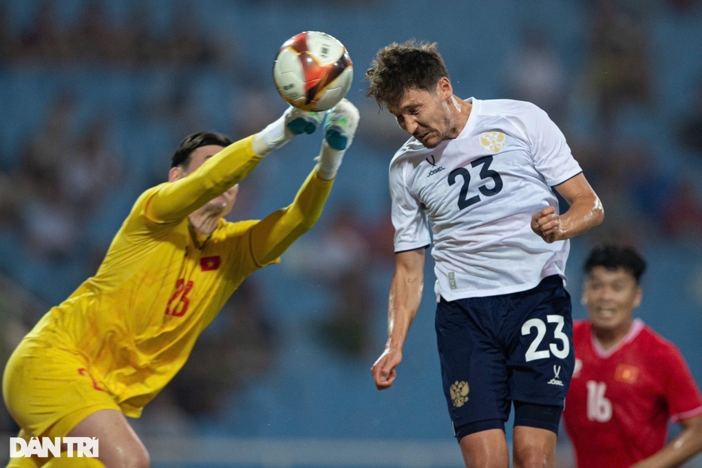 FIFA membuat pengumuman mengejutkan tentang kelayakan Rusia untuk Piala Dunia - 2 FIFA tuyên bố bất ngờ về khả năng dự World Cup của tuyển Nga - 2