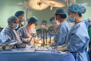 Bệnh viện đầu tiên ở miền Tây thực hiện ghép thận thành công