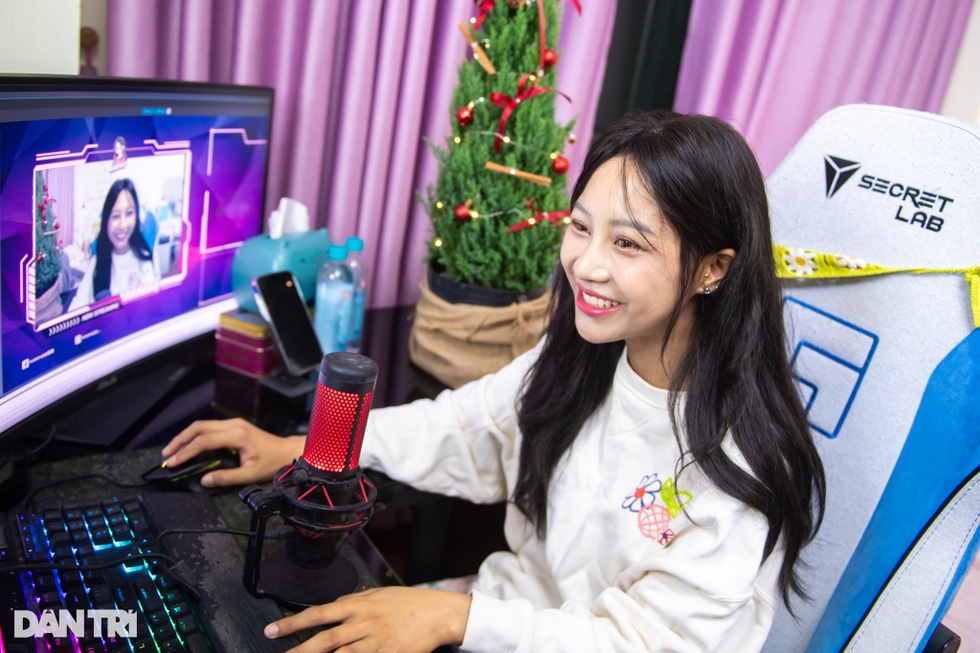 Streamer 2 lần mắc ung thư được cầu hôn gây xúc động: 7 năm, 9 lần từ chối - 3 Streamer 2 lần mắc ung thư được cầu hôn gây xúc động: 7 năm, 9 lần từ chối - 3